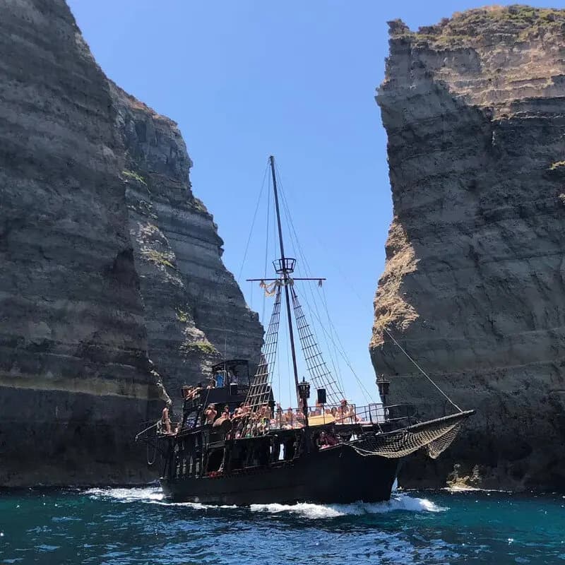 Excursion en bateau pirate en journée avec déjeuner et musique - Lampedusa 9