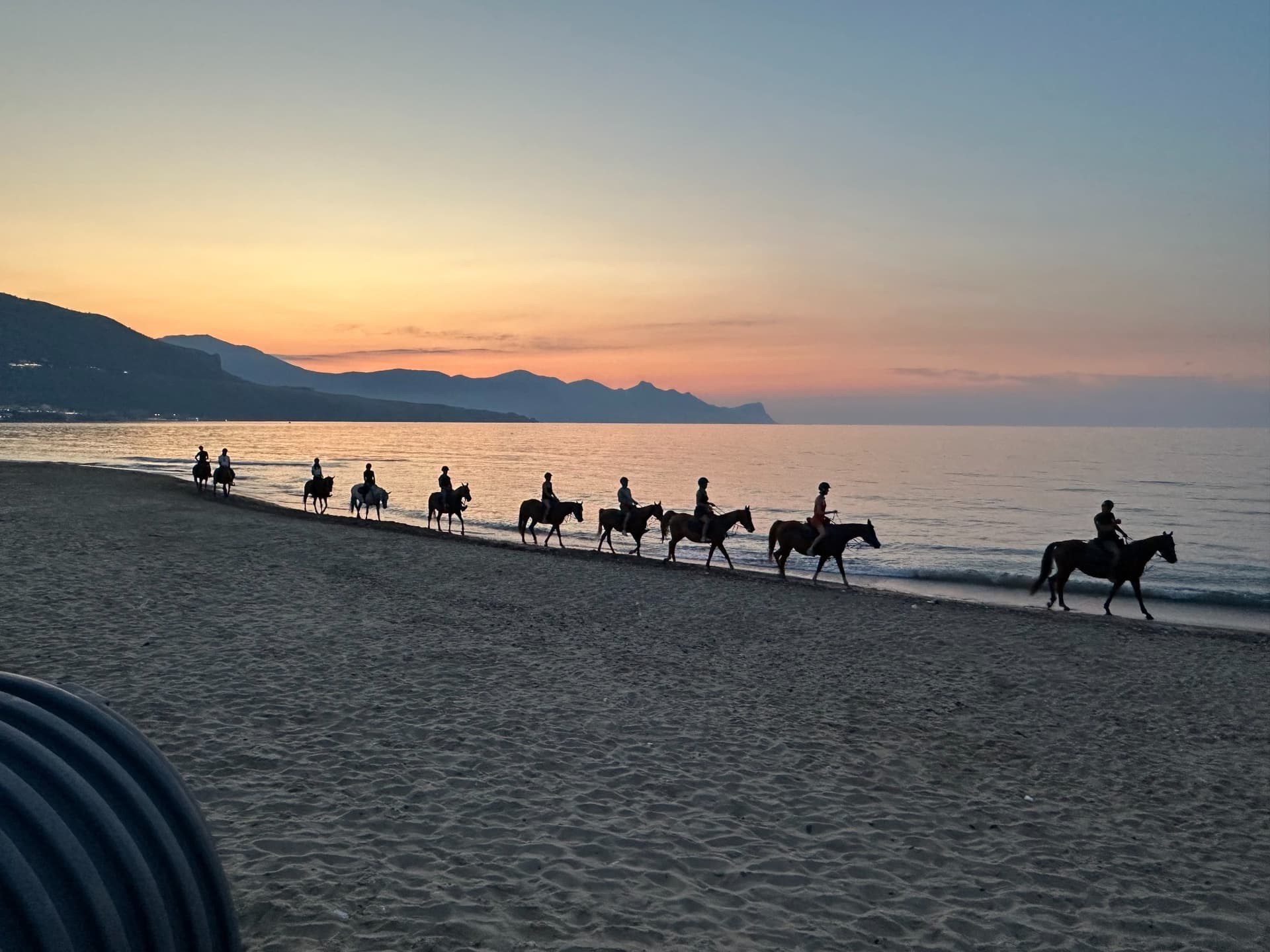 Paseo a caballo junto al mar al atardecer - Castellammare del Golfo 6