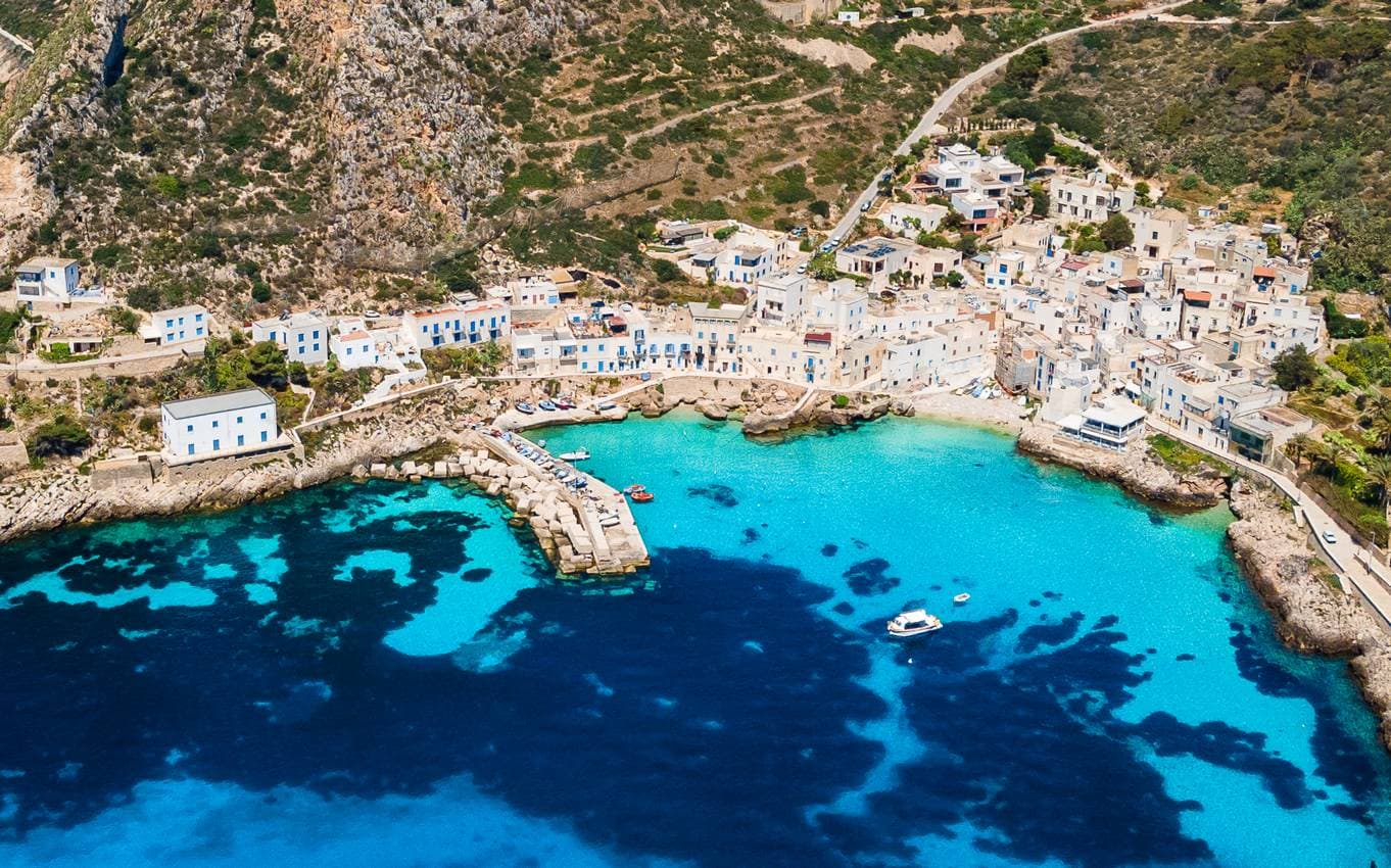 Paseo en barco privado a Levanzo y Marettimo desde Trapani 5