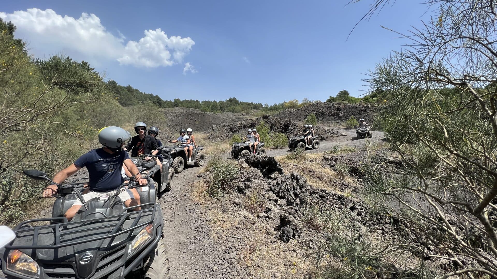Tour in quad 4×4 sull’Etna (fino a 2 persone) 5
