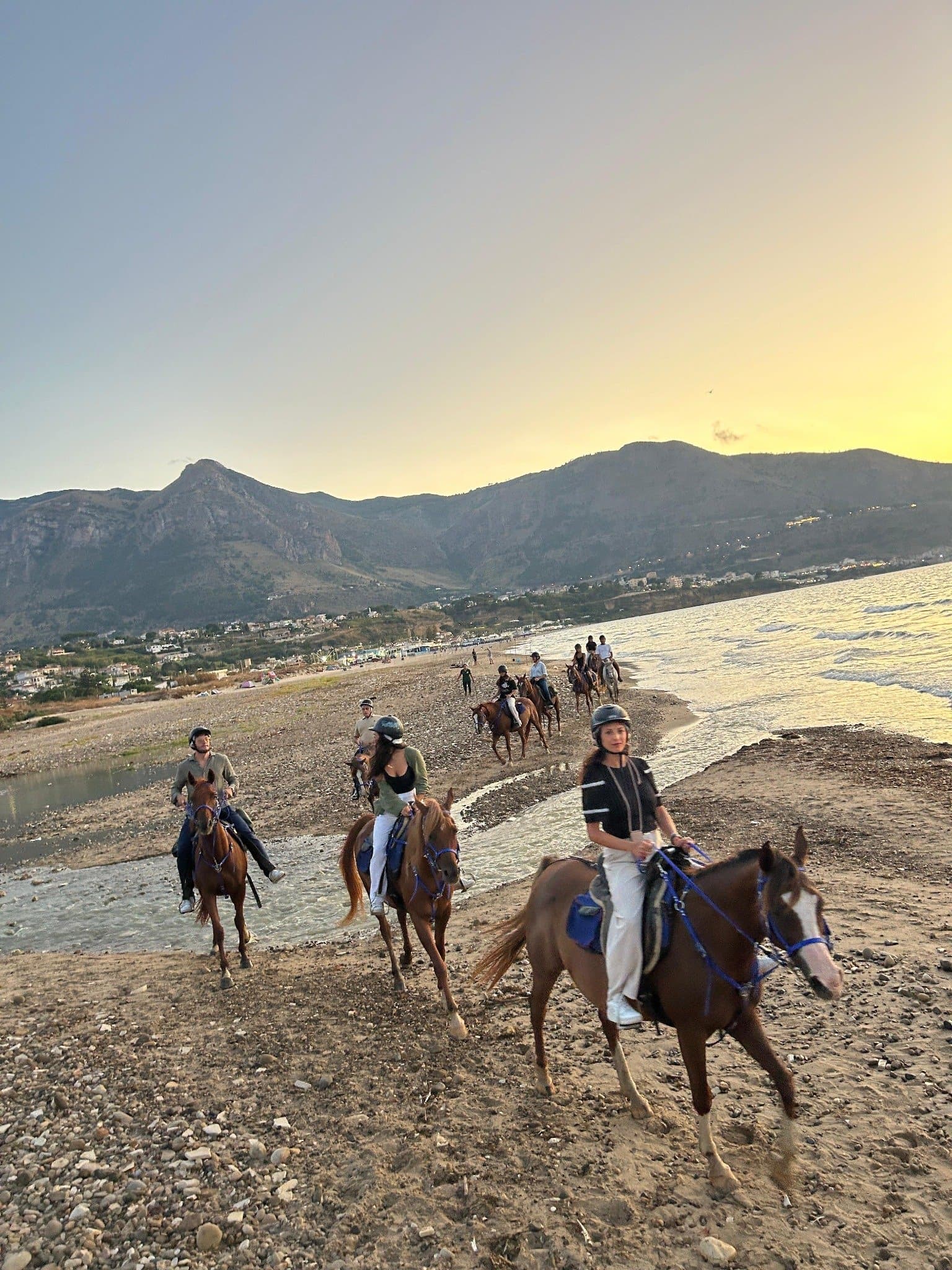 Paseo a caballo junto al mar al atardecer - Castellammare del Golfo 2