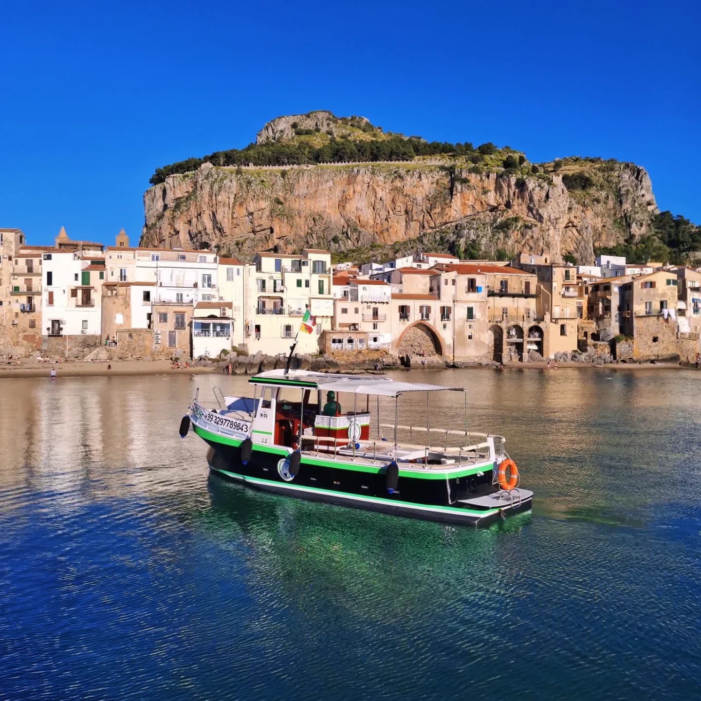 Tour in barca a Cefalù 5