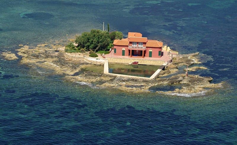 Isola di Marzamemi: il piccolo isolotto del borgo marinaro
