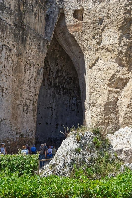 Orecchio di Dionisio: la grotta acustica del mito siracusano