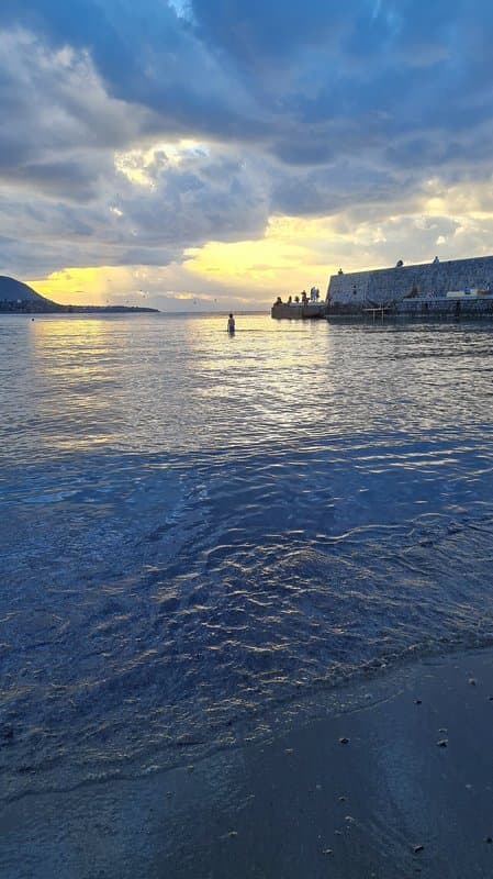Spiaggia di Cefalù: la mezzaluna di sabbia ai piedi del borgo